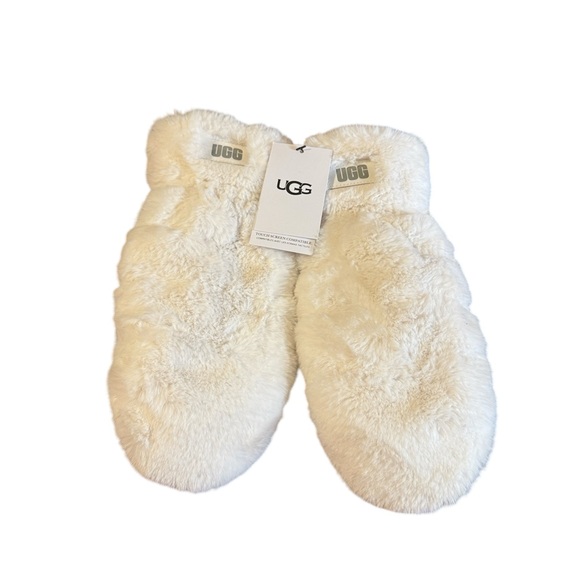 UGG Soft White Fluffy Faux fur Mittens size S/M New with Tags - Picture 5 of 6